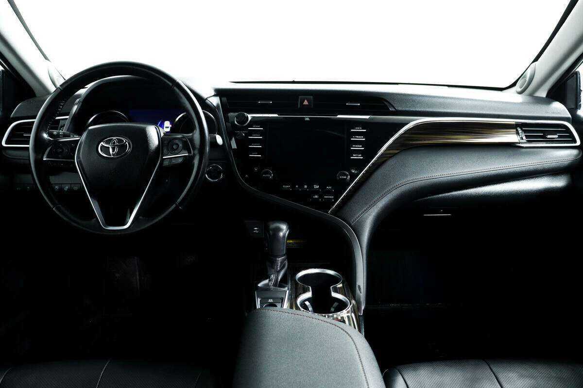 Купить Toyota Camry, 2019, 142 527 км.. Фото: #10