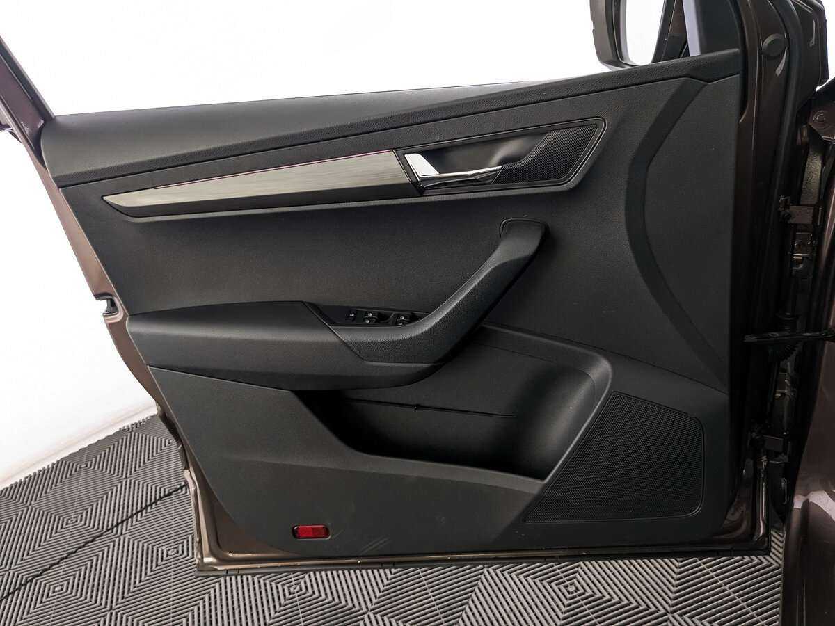 Купить Skoda Karoq, 2020, 90 267 км.. Фото: #13