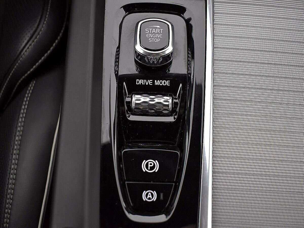 Купить Volvo XC60, 2018, 215 353 км.. Фото: #17