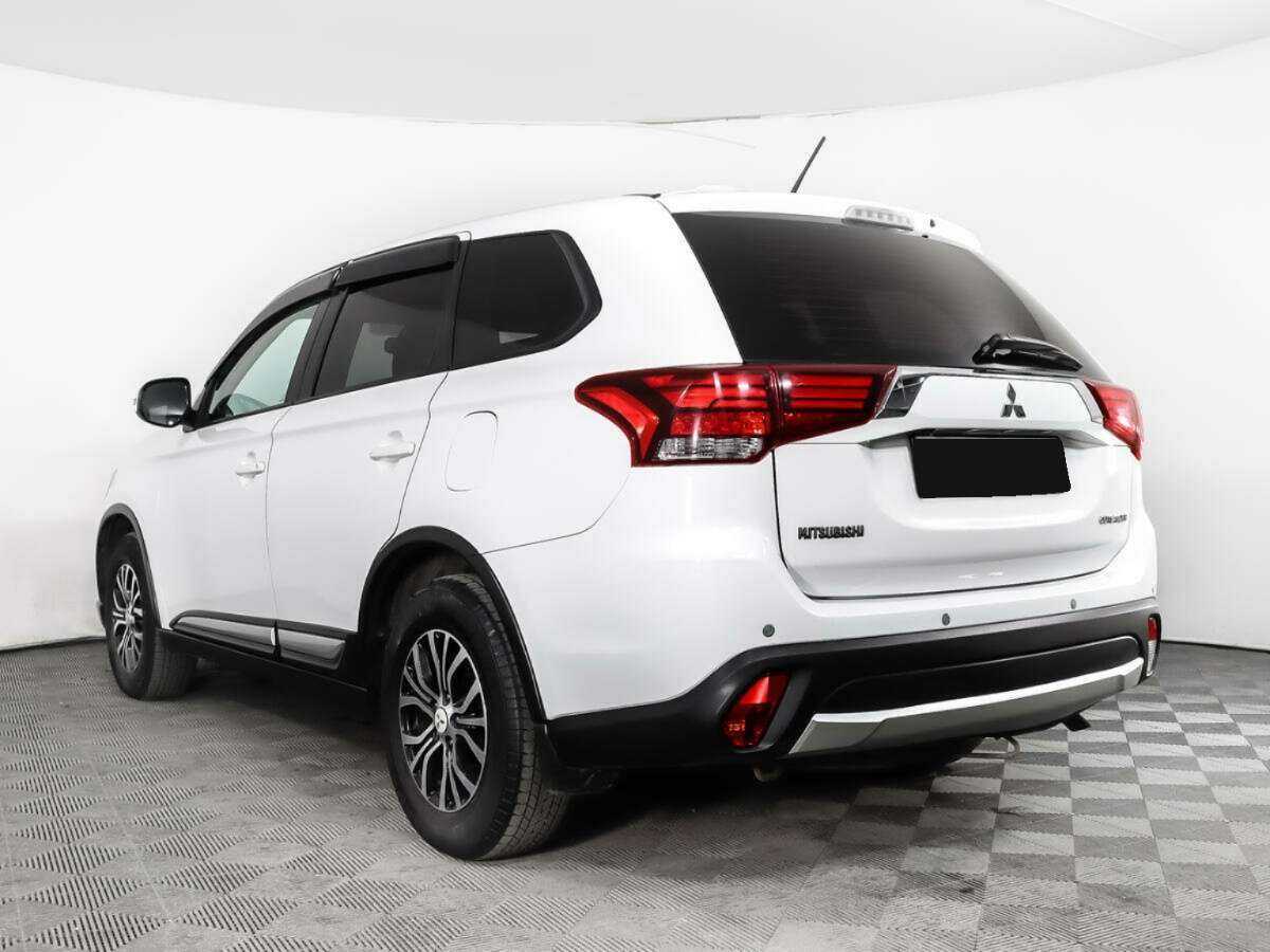 Купить Mitsubishi Outlander, 2016, 140 397 км.. Фото: #6