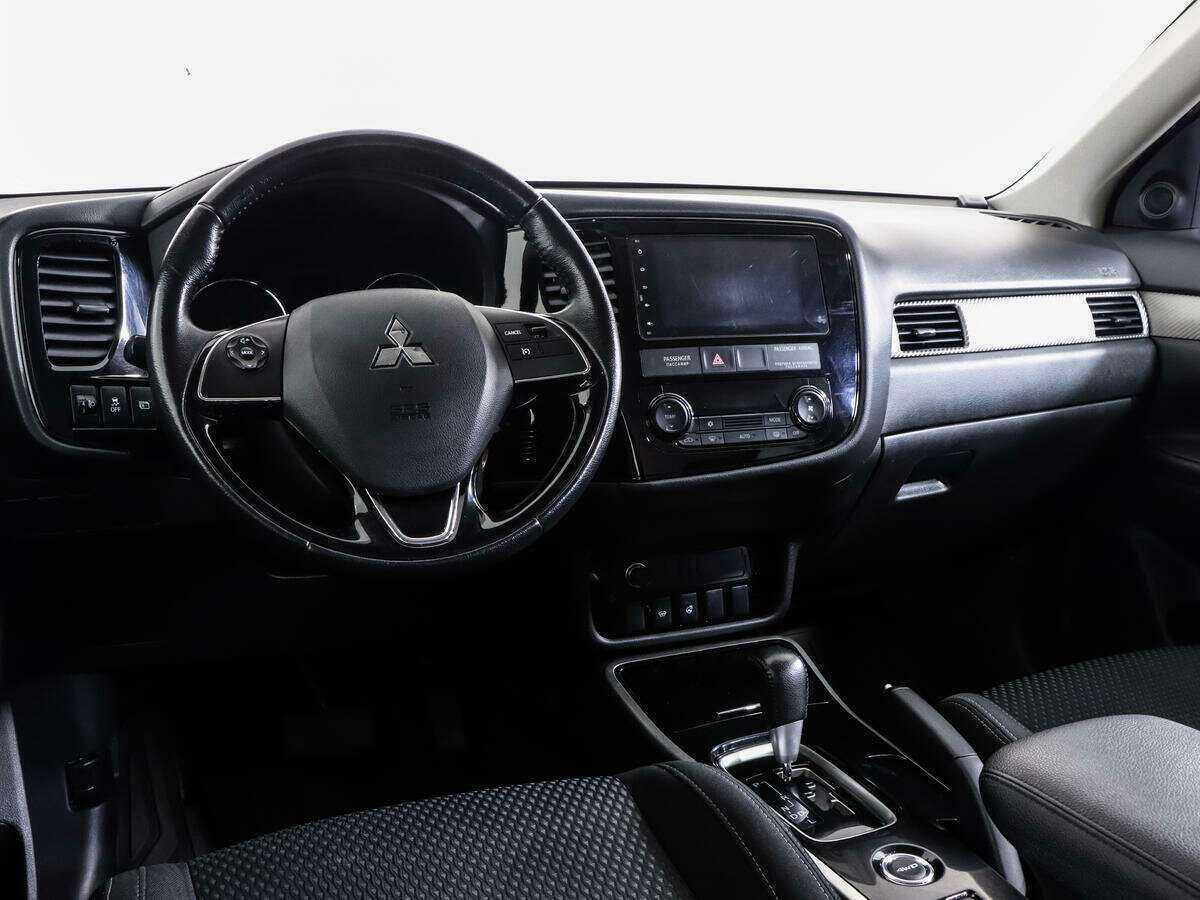 Купить Mitsubishi Outlander, 2018, 203 347 км.. Фото: #8
