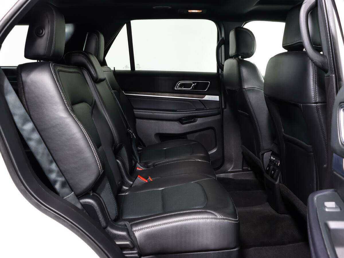 Купить Ford Explorer, 2017, 79 489 км.. Фото: #14