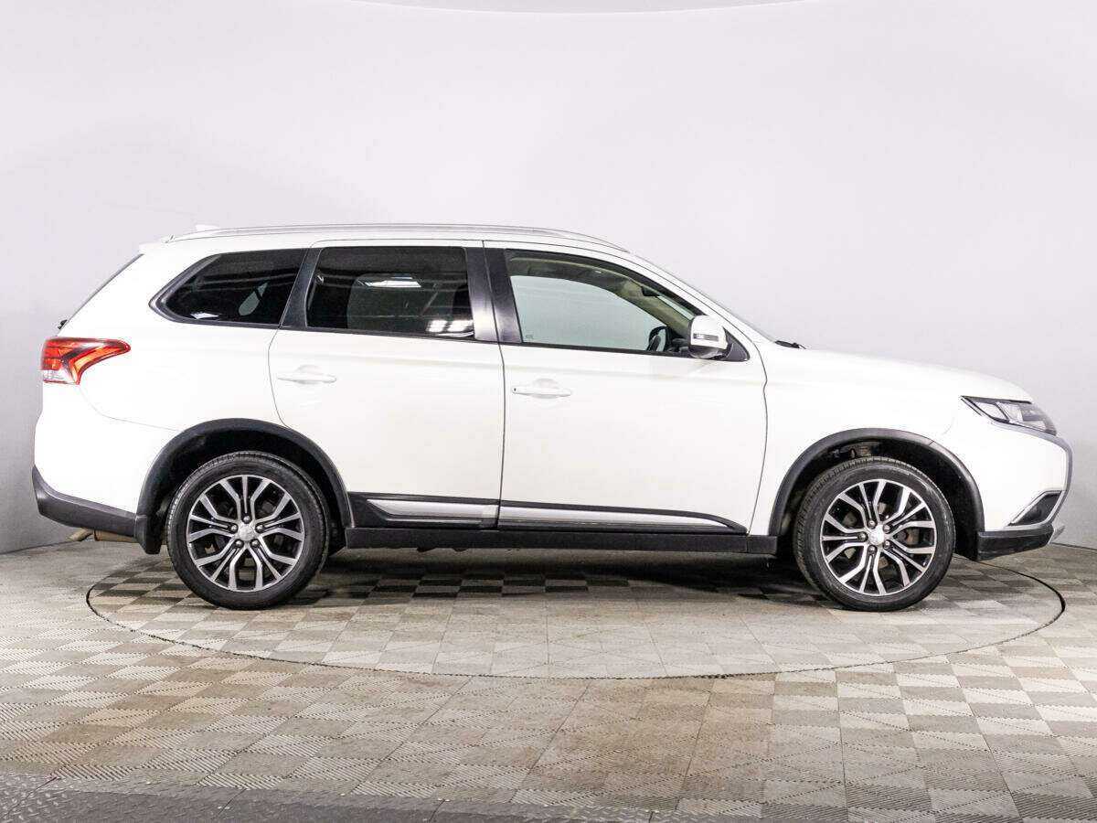 Купить Mitsubishi Outlander, 2017, 190 759 км.. Фото: #3