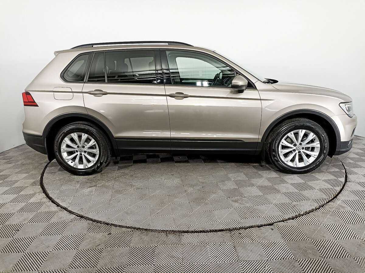 Купить Volkswagen Tiguan, 2020, 71 102 км.. Фото: #3
