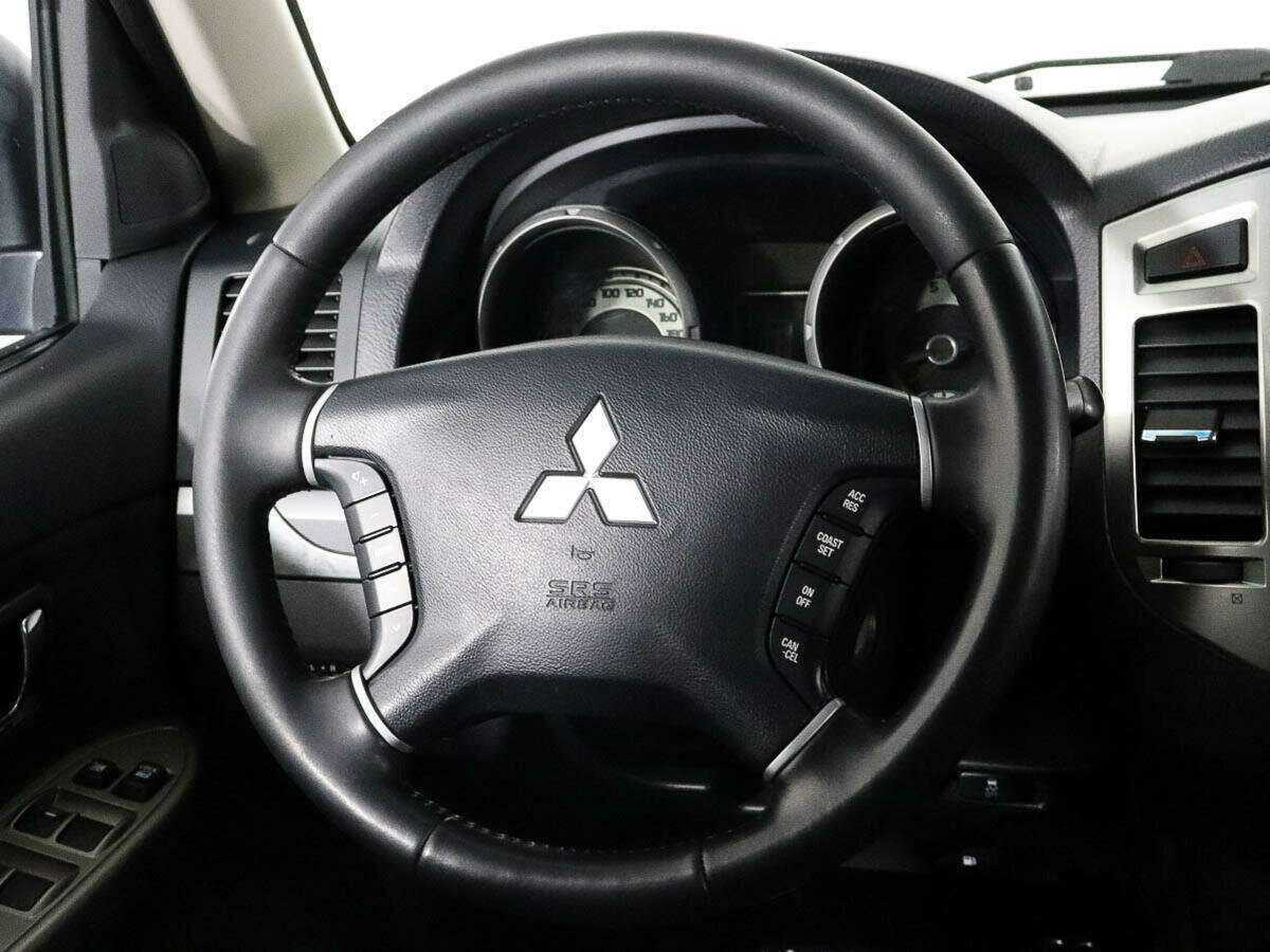 Купить Mitsubishi Pajero, 2017, 89 071 км.. Фото: #10