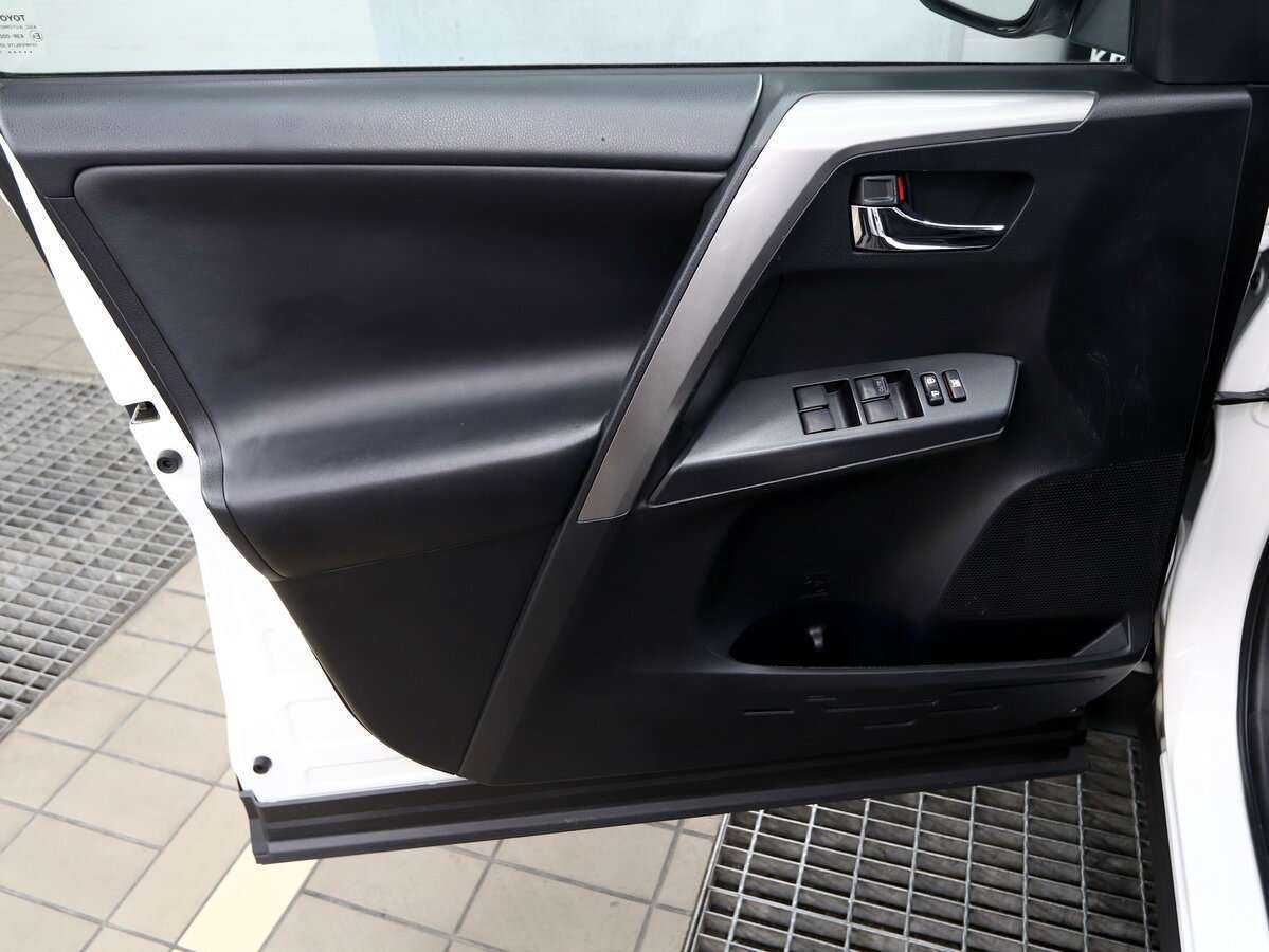 Купить Тойота Рав4, 2017, 143 000 км.. Фото: #13