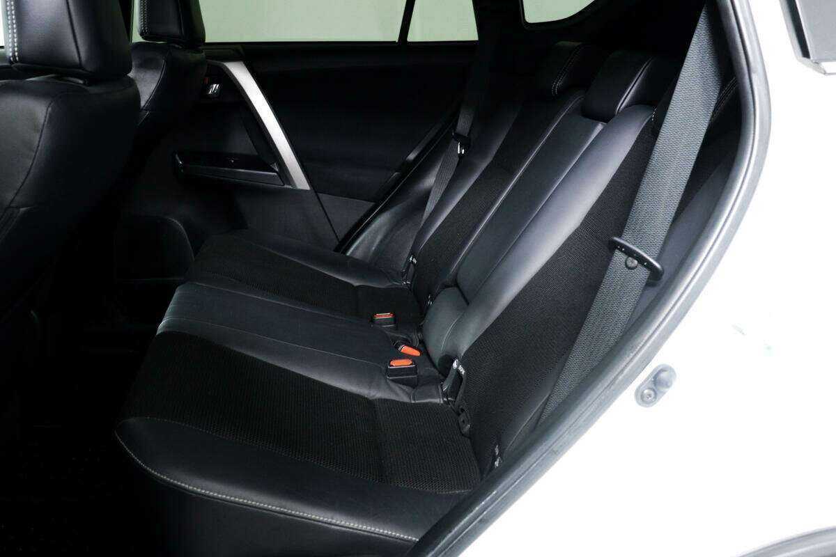 Купить Тойота Рав4, 2016, 60 188 км.. Фото: #11