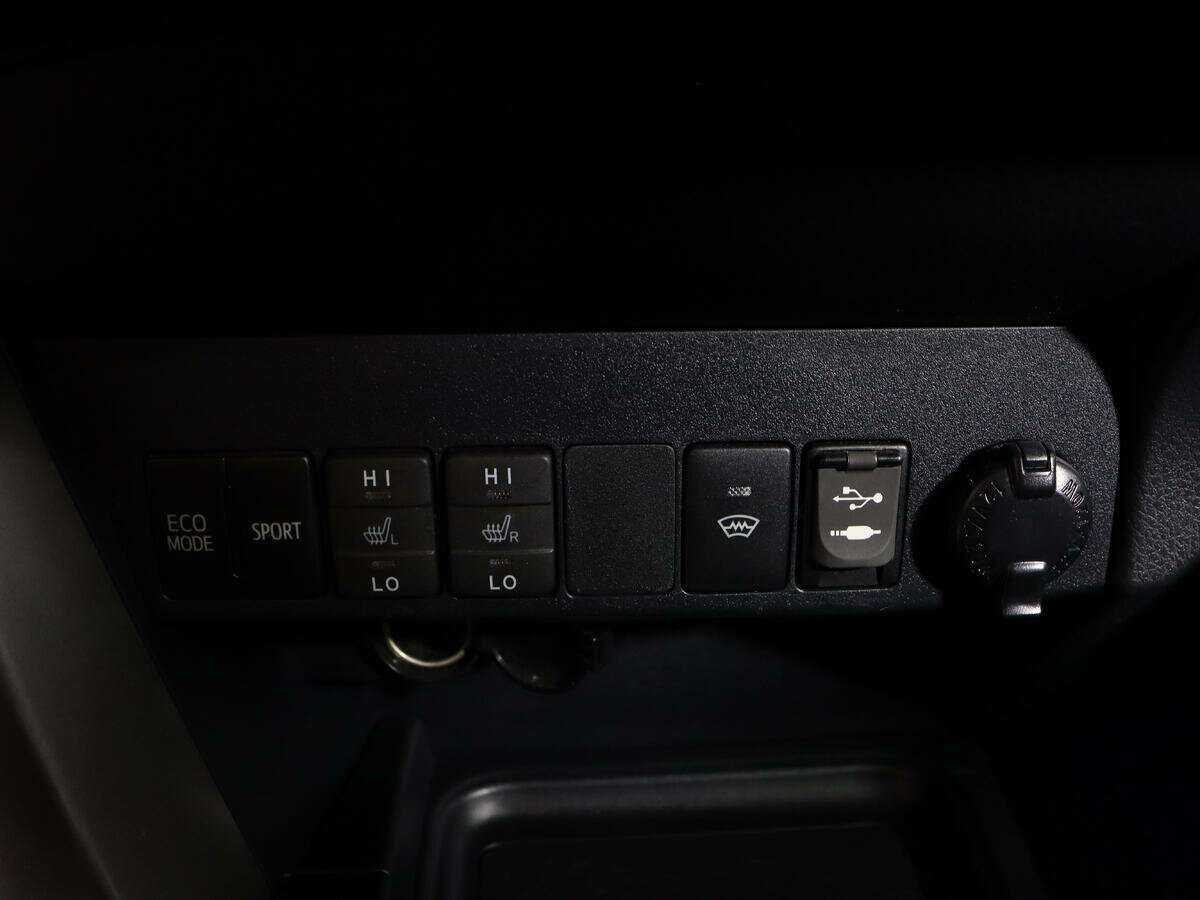 Купить Тойота Рав4, 2017, 141 211 км.. Фото: #19