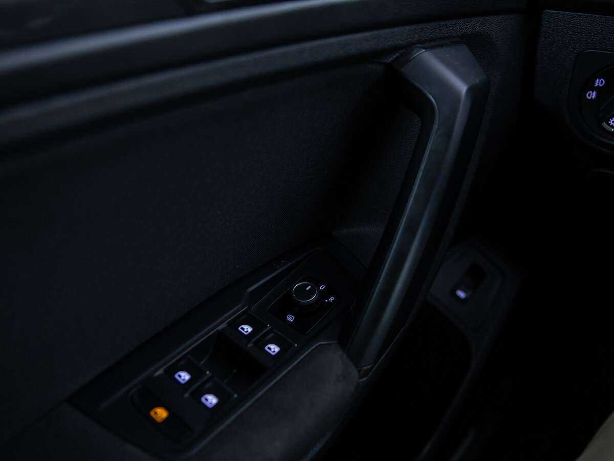 Купить Volkswagen Tiguan, 2017, 77 147 км.. Фото: #11