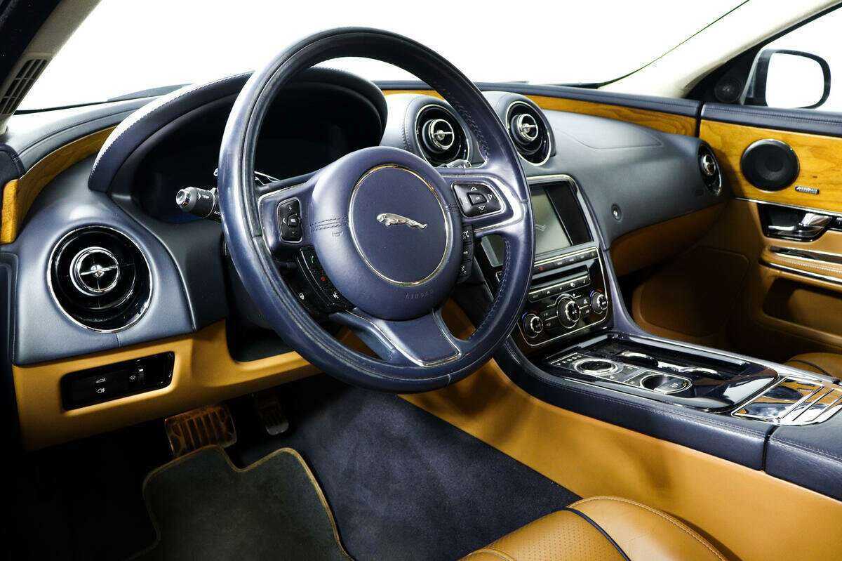 Купить Jaguar XJ, 2013, 121 675 км.. Фото: #12