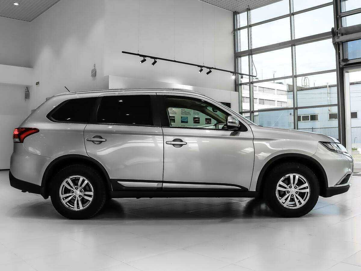 Купить Mitsubishi Outlander, 2016, 129 264 км.. Фото: #3