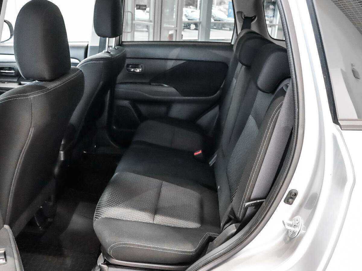 Купить Mitsubishi Outlander, 2016, 129 264 км.. Фото: #9