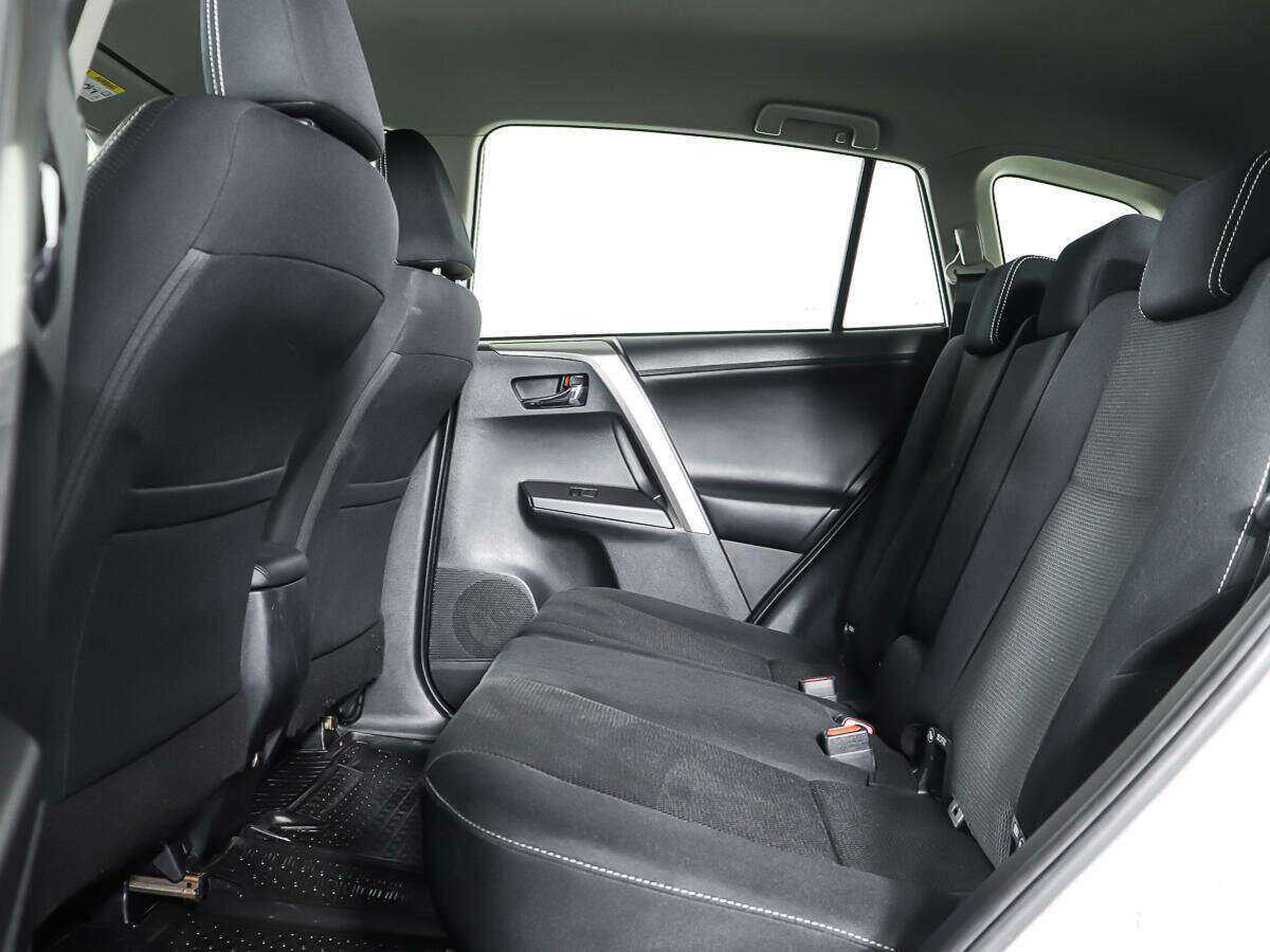 Купить Тойота Рав4, 2018, 174 869 км.. Фото: #9