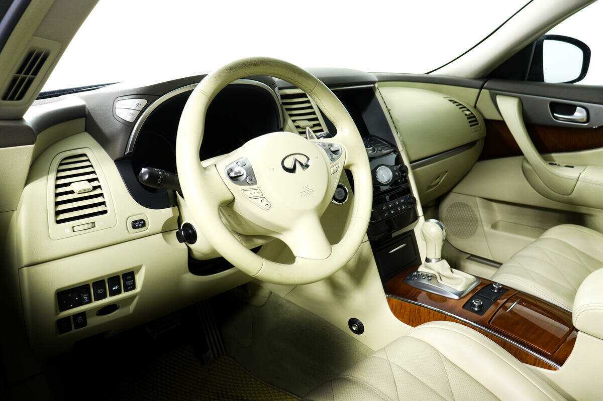 Купить Infiniti FX, 2012, 147 921 км.. Фото: #12