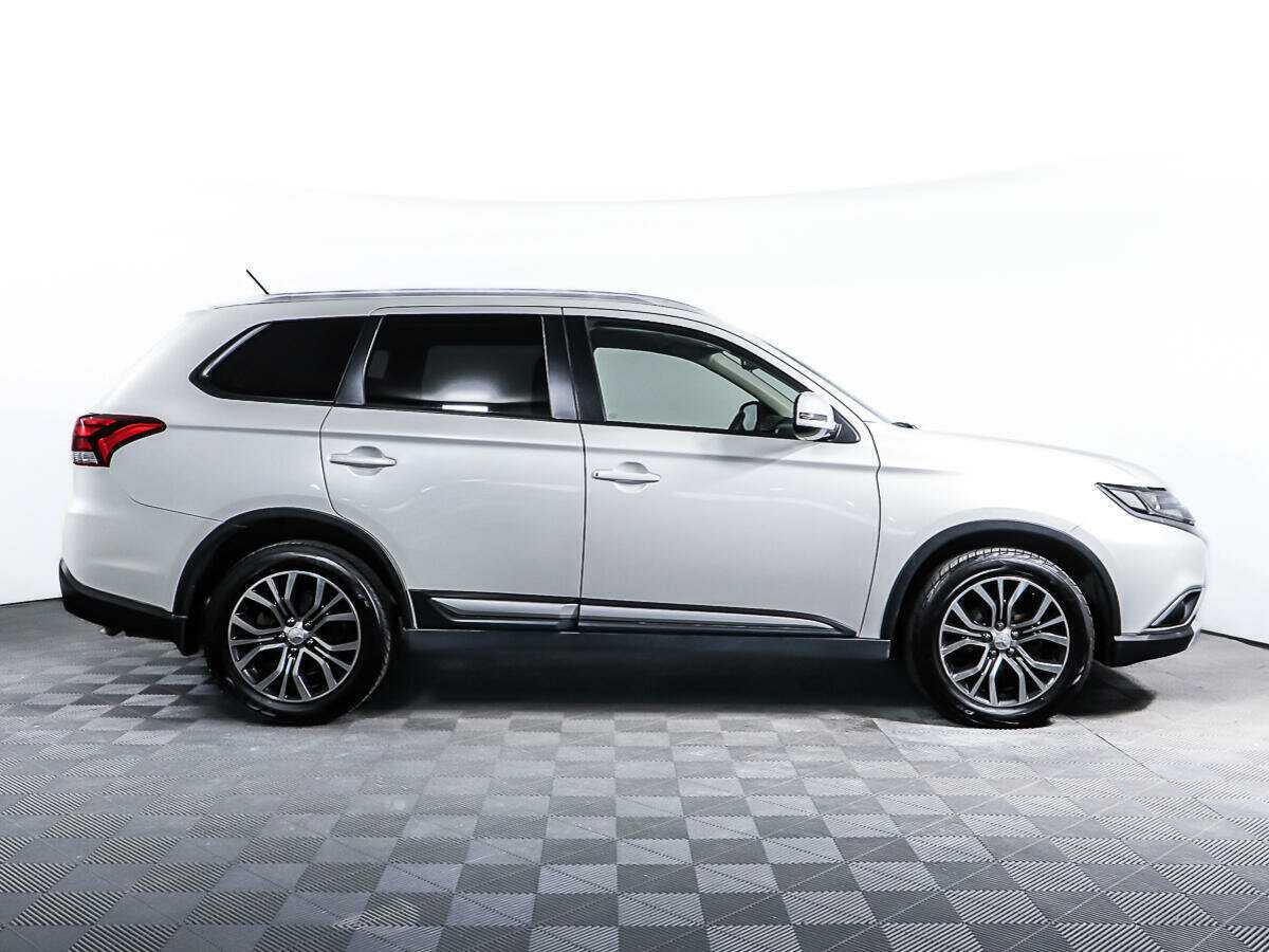 Купить Mitsubishi Outlander, 2016, 129 798 км.. Фото: #3