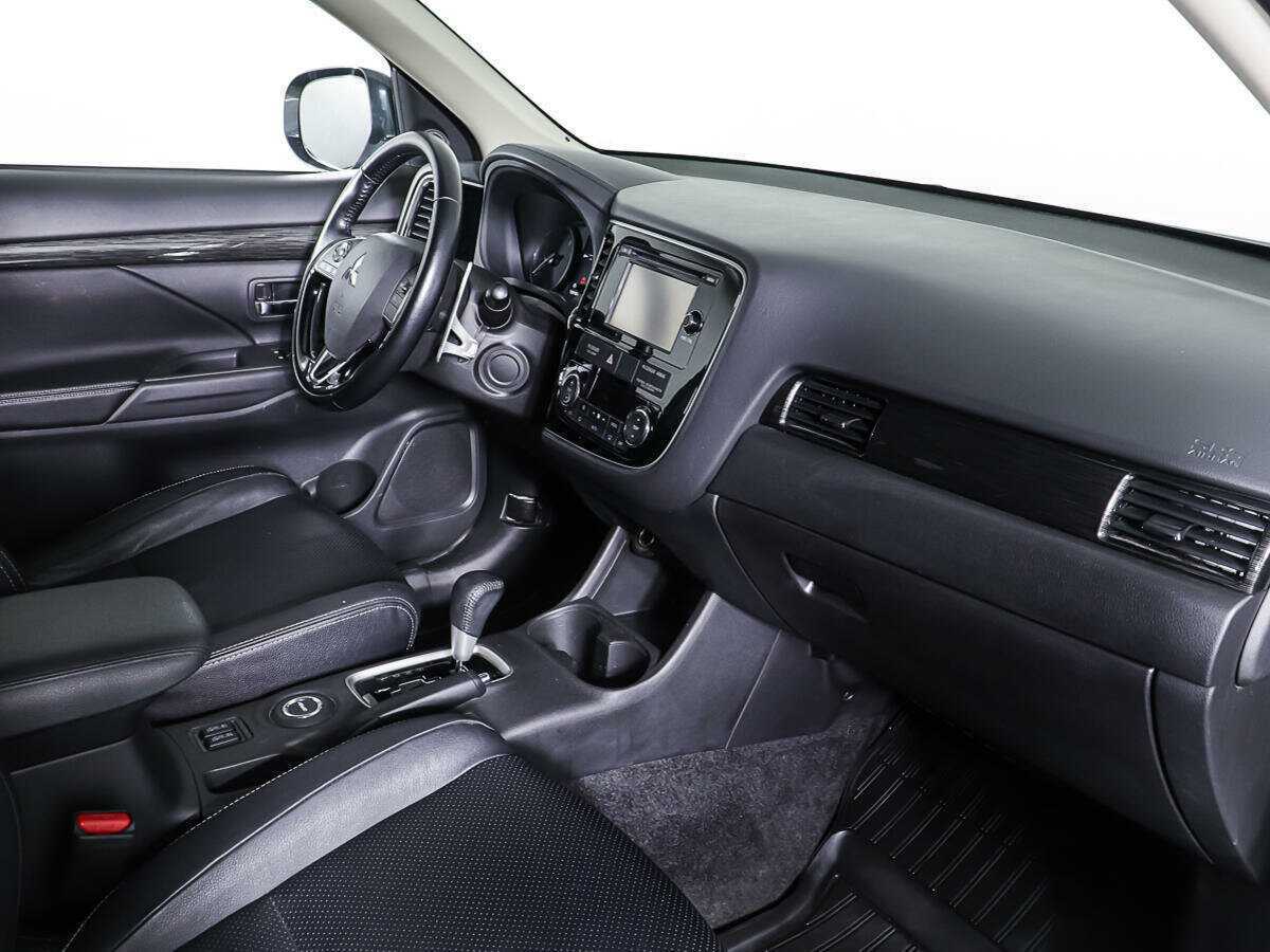 Купить Mitsubishi Outlander, 2016, 129 798 км.. Фото: #8