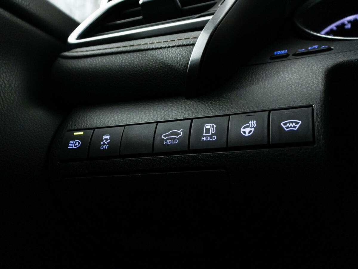 Купить Toyota Camry, 2021, 81 673 км.. Фото: #18