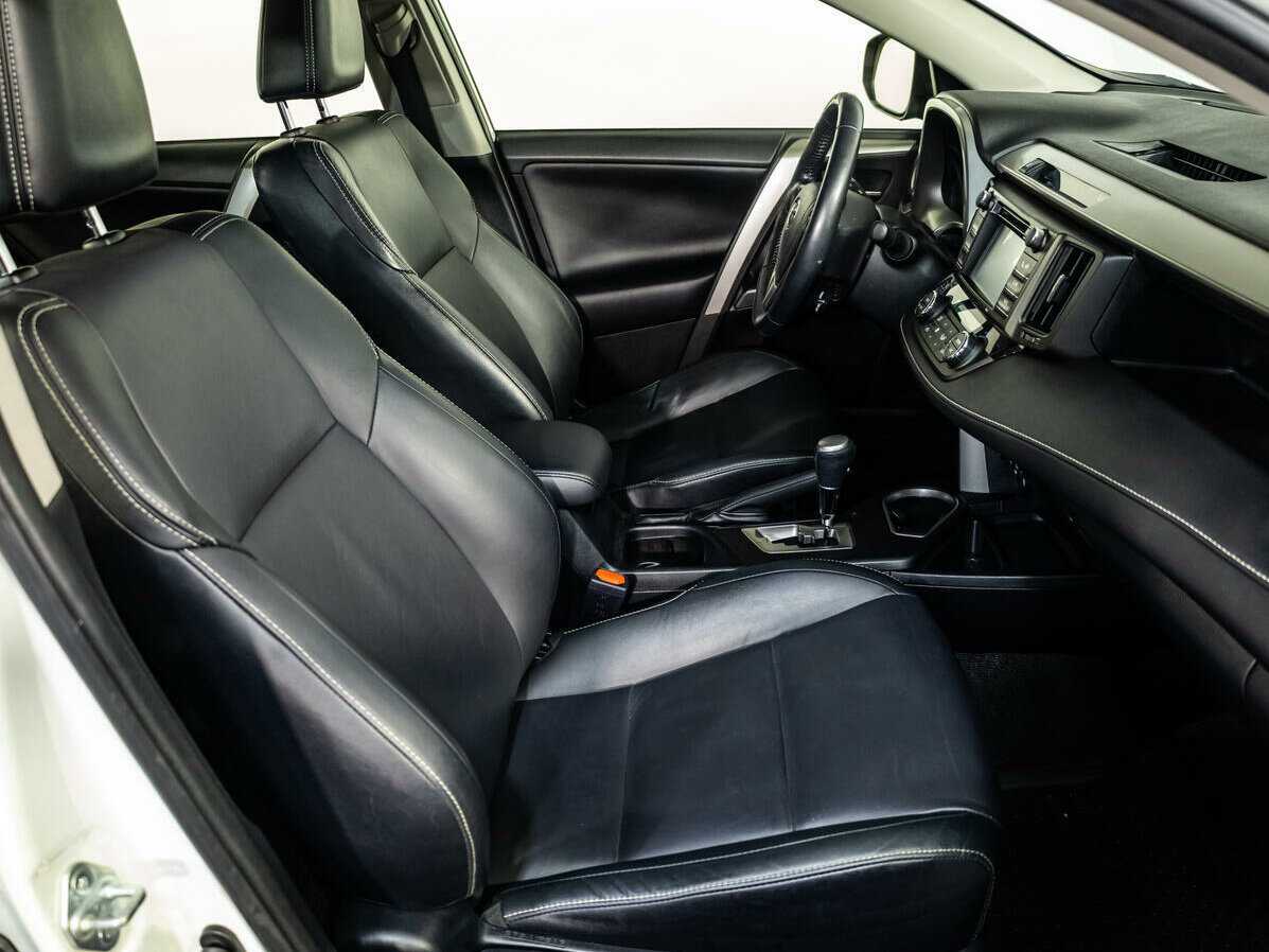 Купить Toyota RAV4, 2015, 68 190 км.. Фото: #8