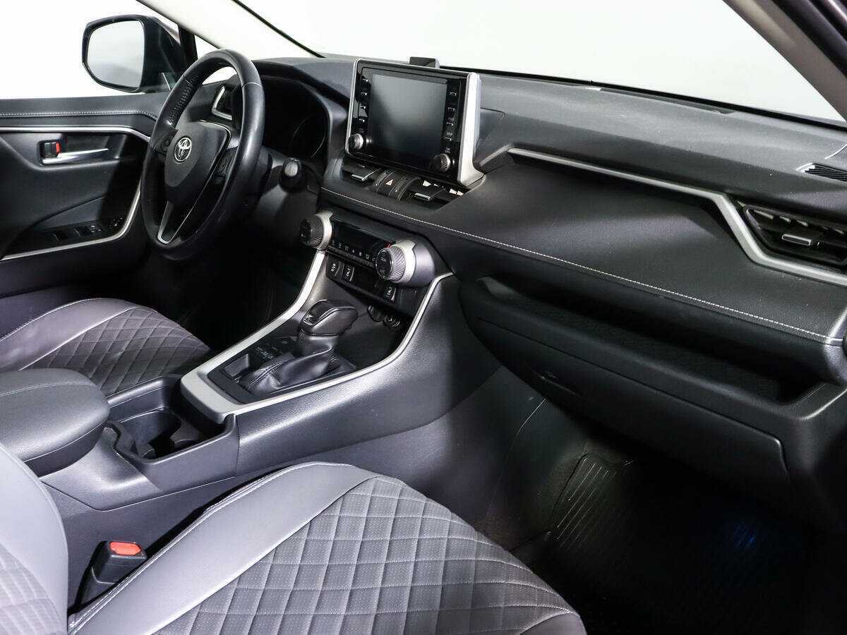 Купить Toyota RAV4, 2019, 42 530 км.. Фото: #6