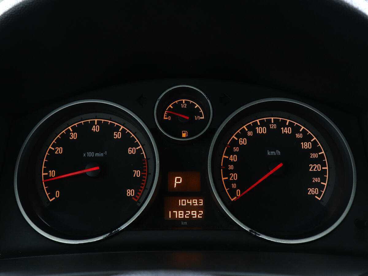 Купить Опель Астра, 2012, 178 290 км.. Фото: #6