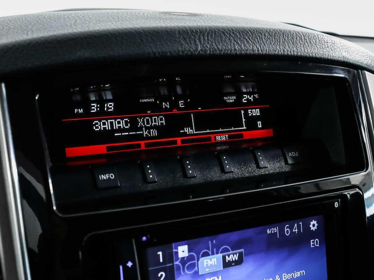 Купить Mitsubishi Pajero, 2015, 39 804 км.. Фото: #14