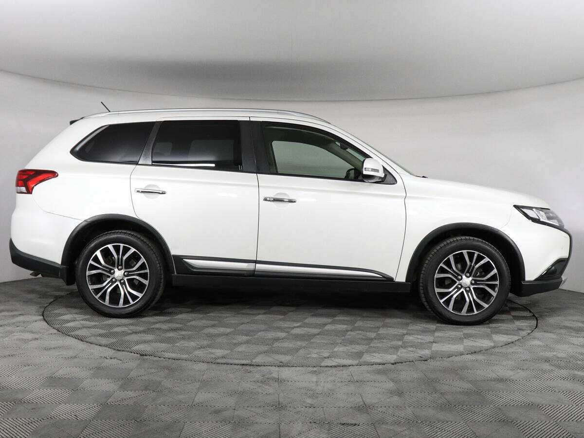 Купить Mitsubishi Outlander, 2016, 87 241 км.. Фото: #3