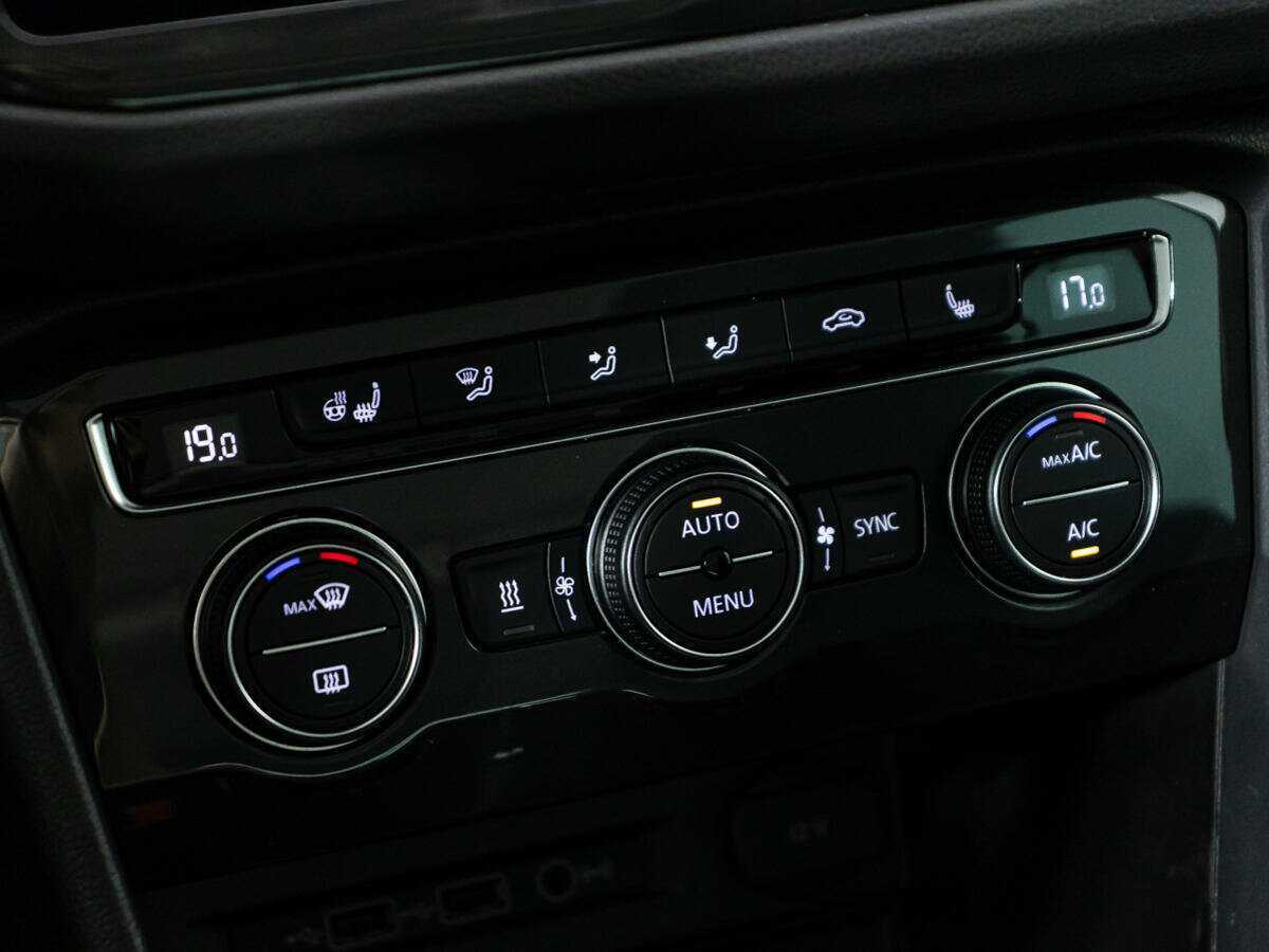 Купить Volkswagen Tiguan, 2018, 49 500 км.. Фото: #19