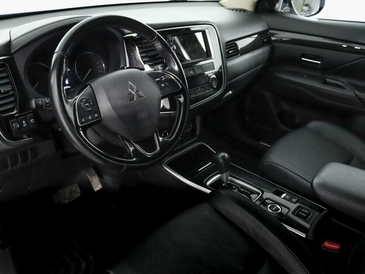 Купить Mitsubishi Outlander, 2017, 153 940 км.. Фото: #9