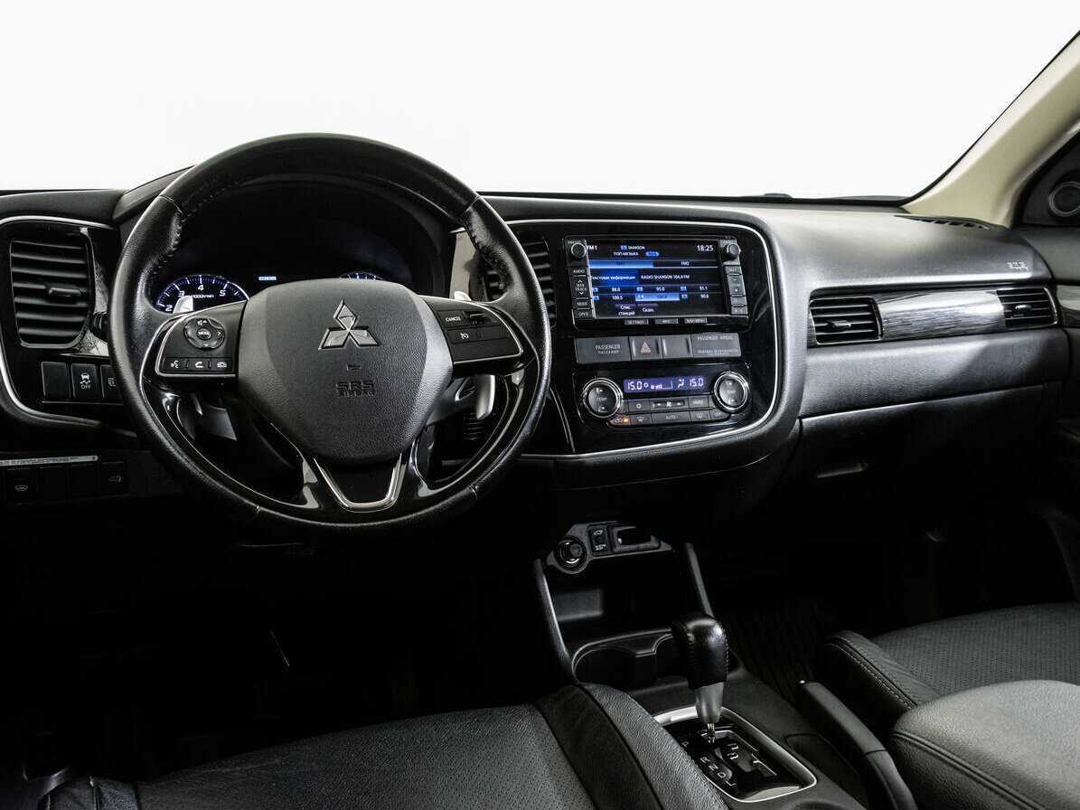 Купить Mitsubishi Outlander, 2016, 152 720 км.. Фото: #10