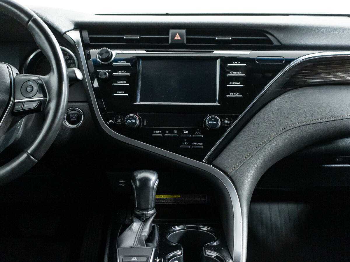 Купить Тойота Камри, 2018, 129 599 км.. Фото: #13