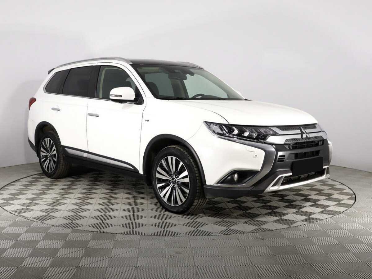 Купить Mitsubishi Outlander, 2019, 228 149 км.. Фото: #2