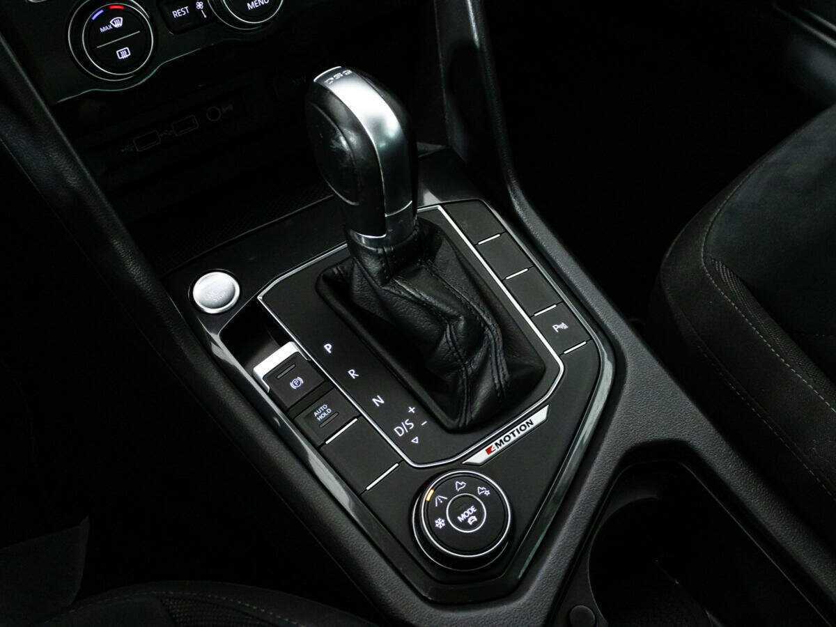 Купить Volkswagen Tiguan, 2018, 104 901 км.. Фото: #16