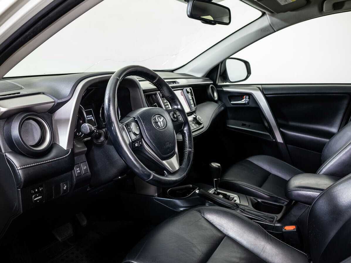 Купить Toyota RAV4, 2018, 130 771 км.. Фото: #8