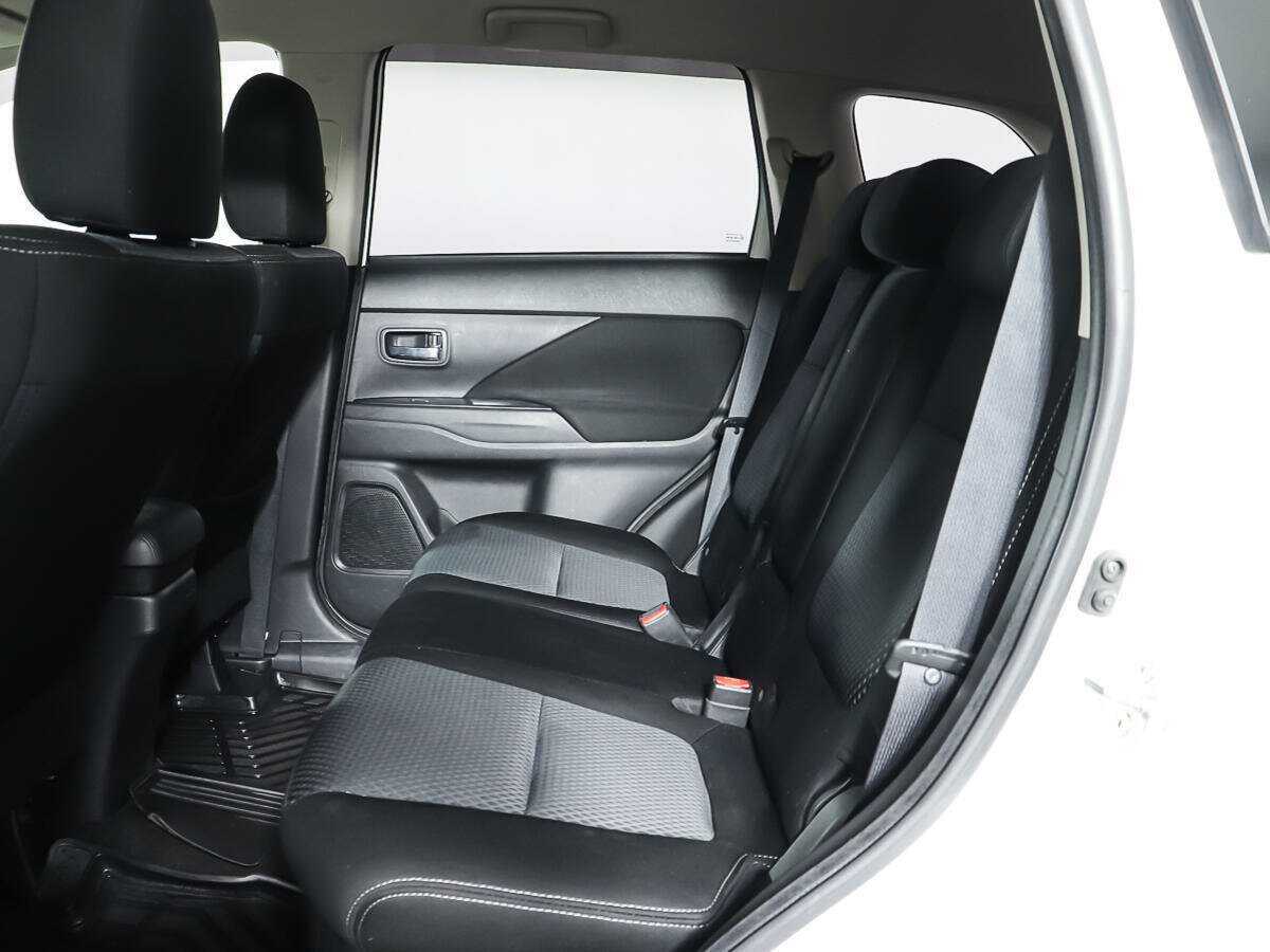 Купить Mitsubishi Outlander, 2018, 71 629 км.. Фото: #9