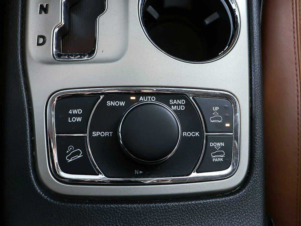 Купить Jeep Grand Cherokee, 2012, 65 700 км.. Фото: #18