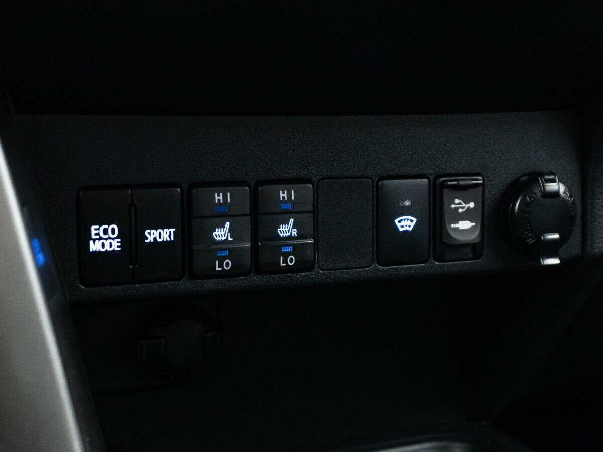 Купить Тойота Рав4, 2016, 74 620 км.. Фото: #17