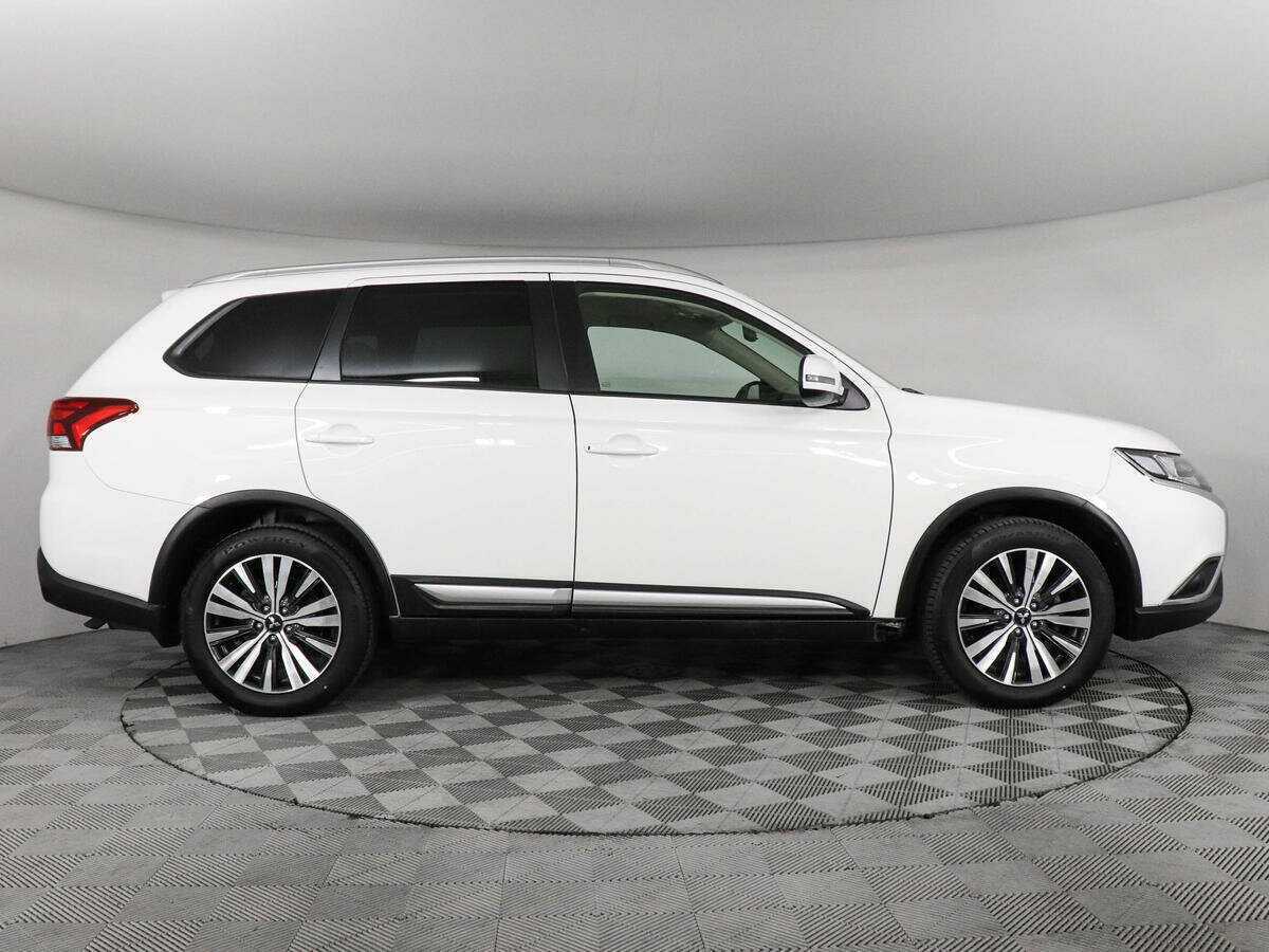 Купить Mitsubishi Outlander, 2021, 48 353 км.. Фото: #3