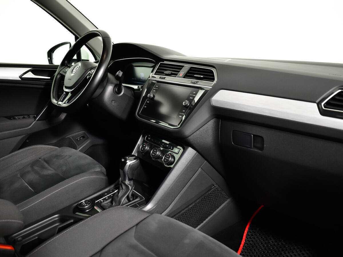 Купить Volkswagen Tiguan, 2018, 120 709 км.. Фото: #8