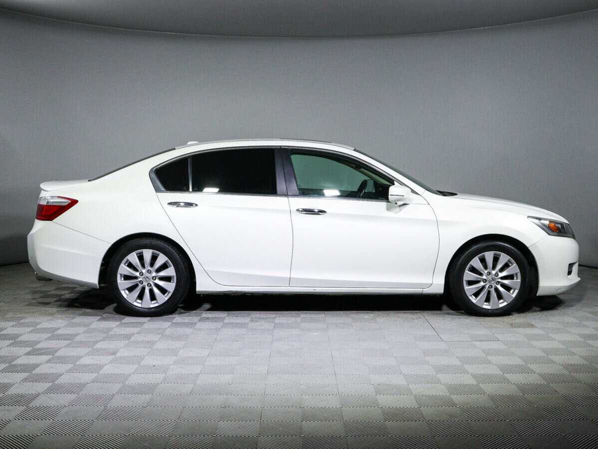 Купить Honda Accord, 2012, 78 435 км.. Фото: #3