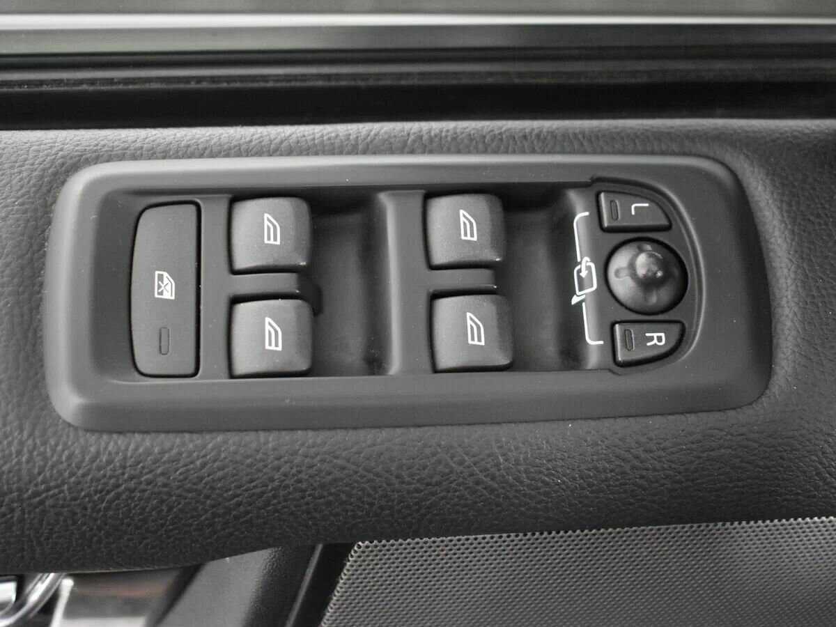 Купить Land Rover Discovery, 2014, 223 435 км.. Фото: #18