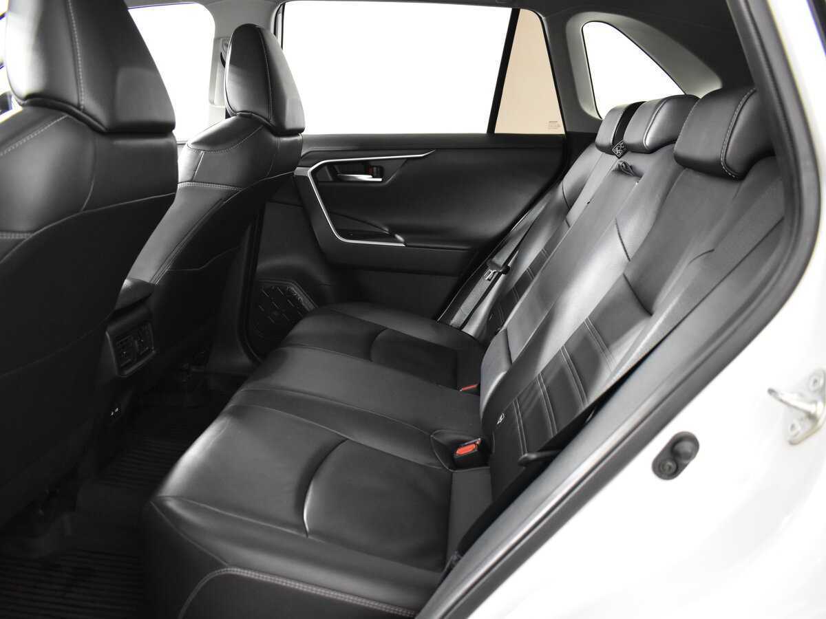 Купить Toyota RAV4, 2021, 120 000 км.. Фото: #8