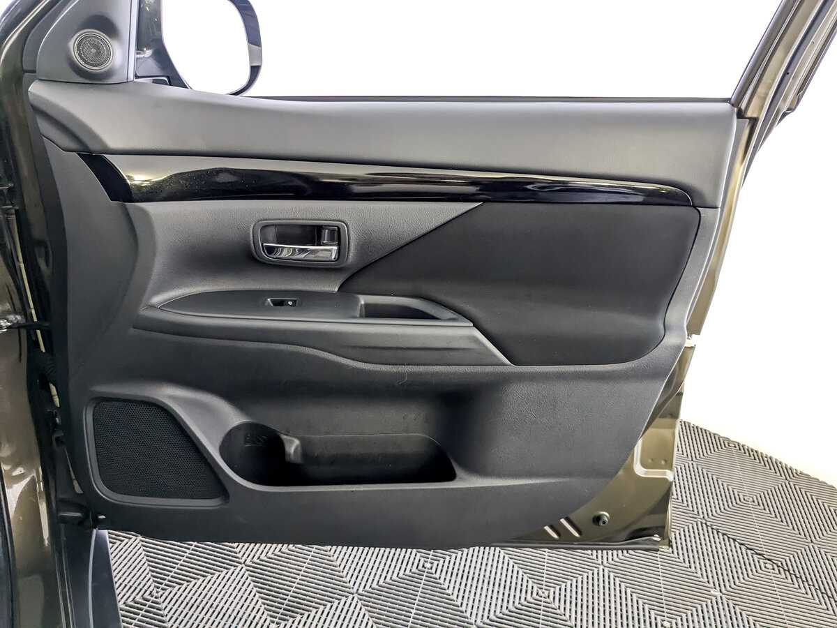 Купить Mitsubishi Outlander, 2021, 70 825 км.. Фото: #18