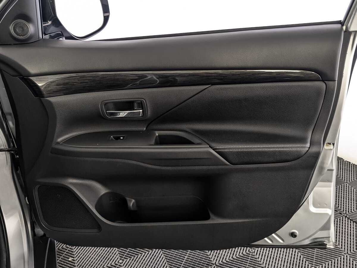 Купить Mitsubishi Outlander, 2017, 228 089 км.. Фото: #19