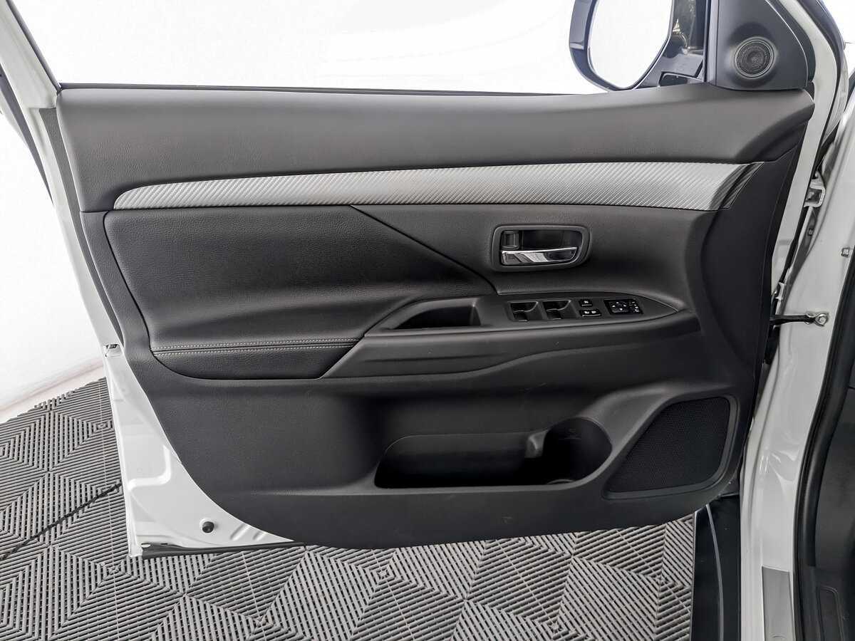 Купить Mitsubishi Outlander, 2014, 43 507 км.. Фото: #14