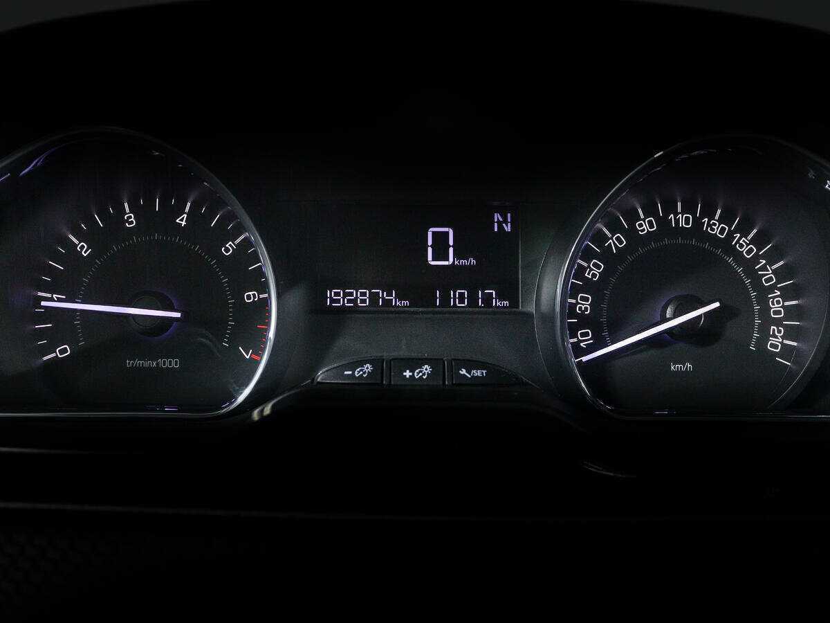 Купить Пежо 2008, 2014, 192 873 км.. Фото: #8