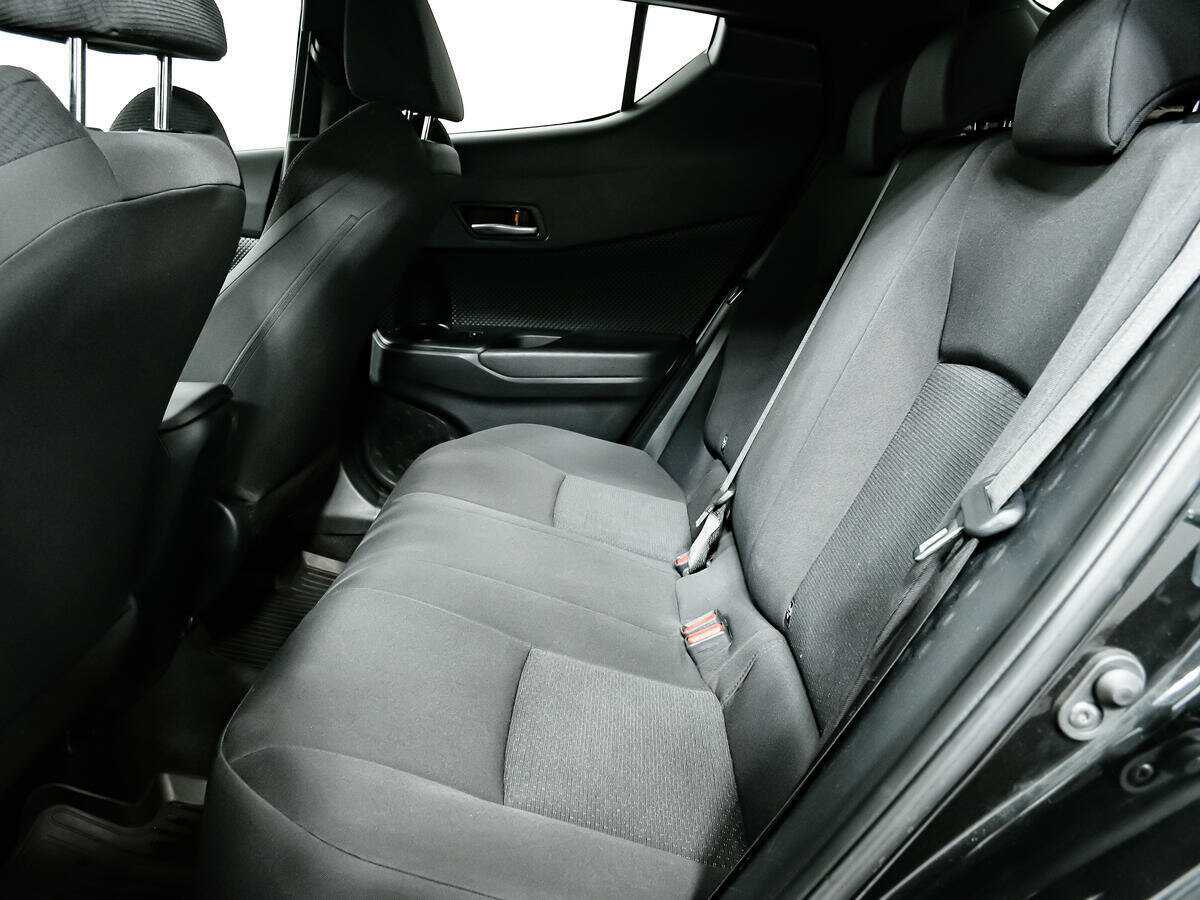 Купить Toyota C-HR, 2018, 67 869 км.. Фото: #11