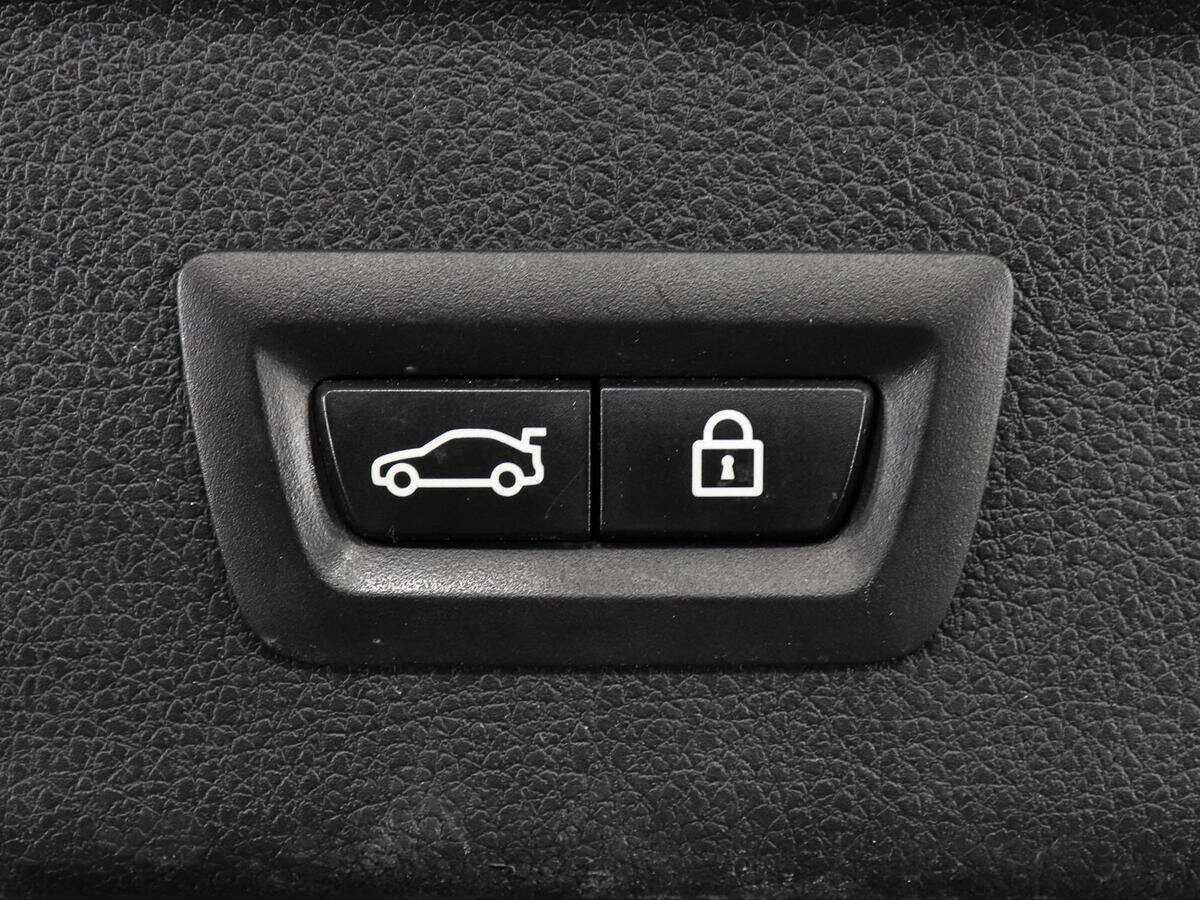 Купить BMW 3 серии, 2016, 117 838 км.. Фото: #16