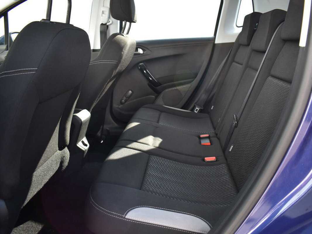 Купить Пежо 2008, 2014, 107 929 км.. Фото: #9