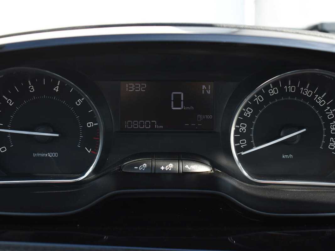 Купить Пежо 2008, 2014, 107 929 км.. Фото: #10