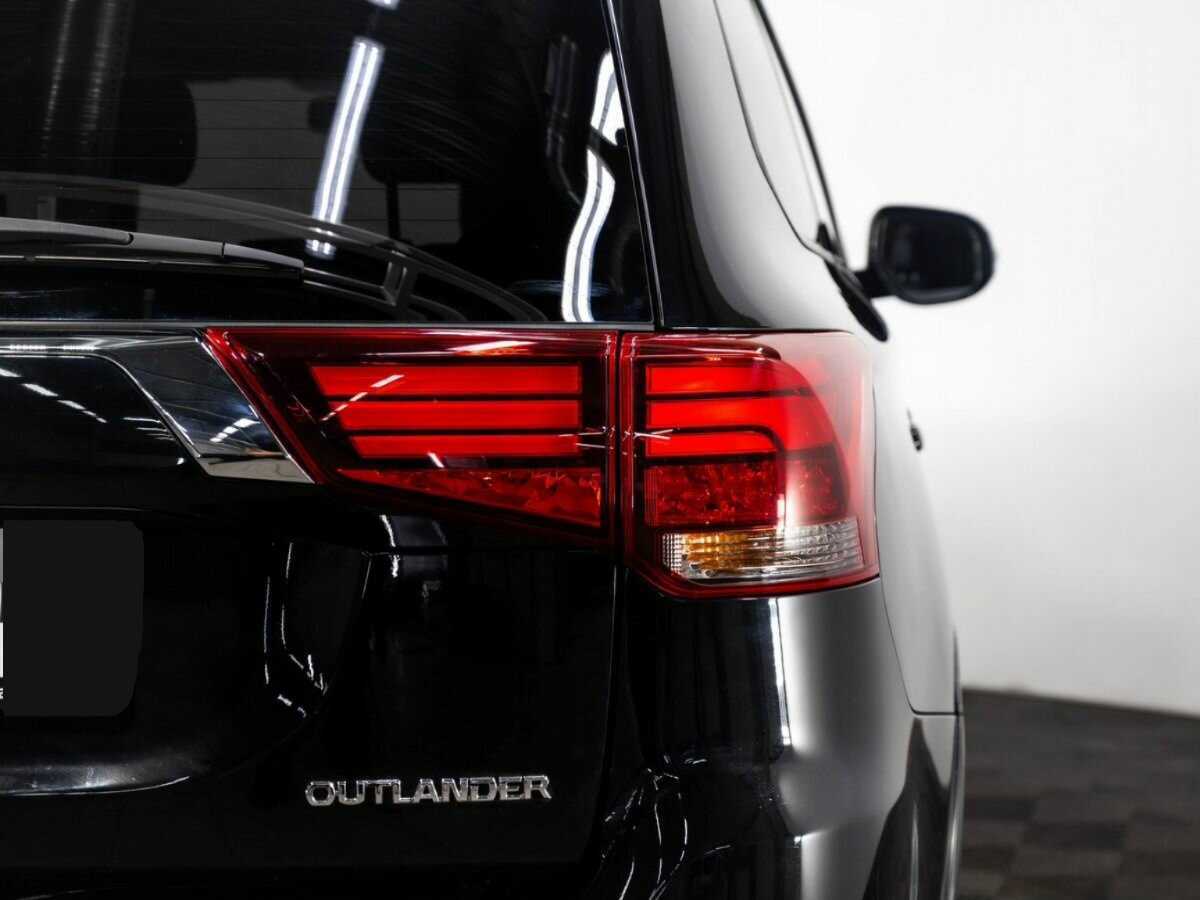 Купить Mitsubishi Outlander, 2017, 285 598 км.. Фото: #6